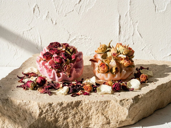 Bougie Artisanale Rose & Hibiscus - Amour & Tendresse - Essences Agape 38925713