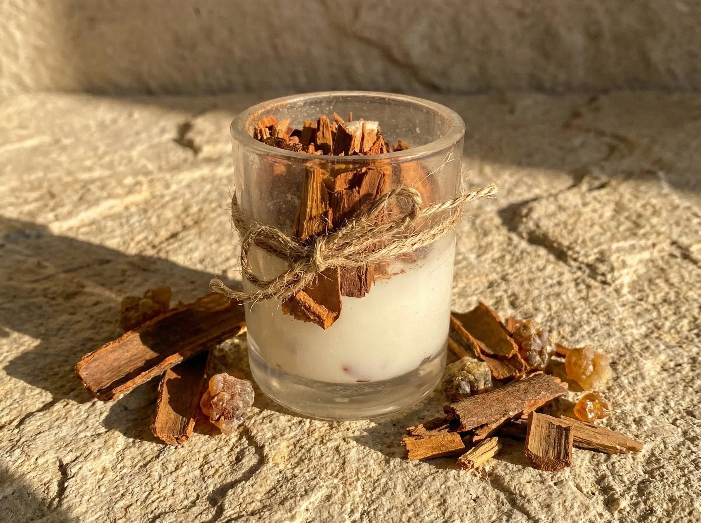 Bougie Cannelle & Myrrhe - Chaleur & Protection Enveloppante - Essences Agape 16827154