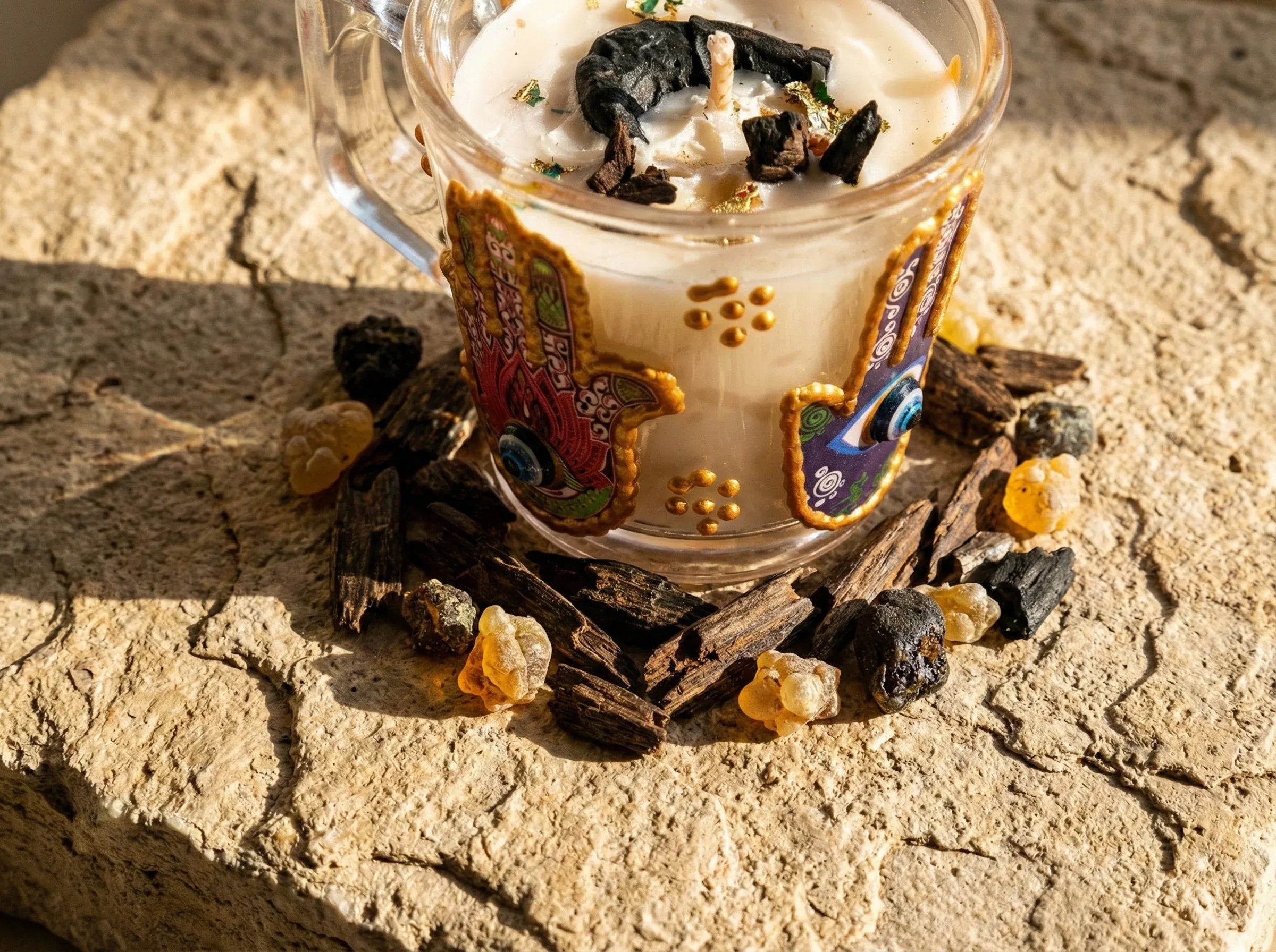 Bougie Main de Fatima Oud & Louban - Prière & Sagesse Antique - Essences Agape 72810731