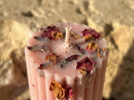 Bougie Pilier Romain Rose & Hibiscus - Amour & Éclat Floral - Essences Agape 27185716