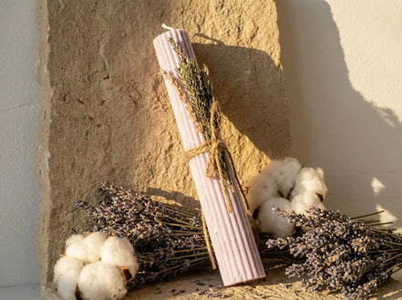 Bougie de Prière Pilier Romain Lavande - Sérénité & Paix - Essences Agape 91274122