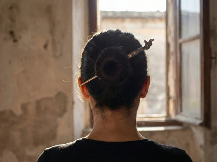 Broche romaine artisanale éléphant - Sagesse & Mémoire Antique - Essences Agape 36773039