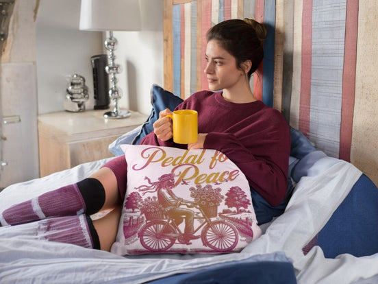 Coussin peace and love, housse salon méditation religieux, carré - Essences Agape 29140637
