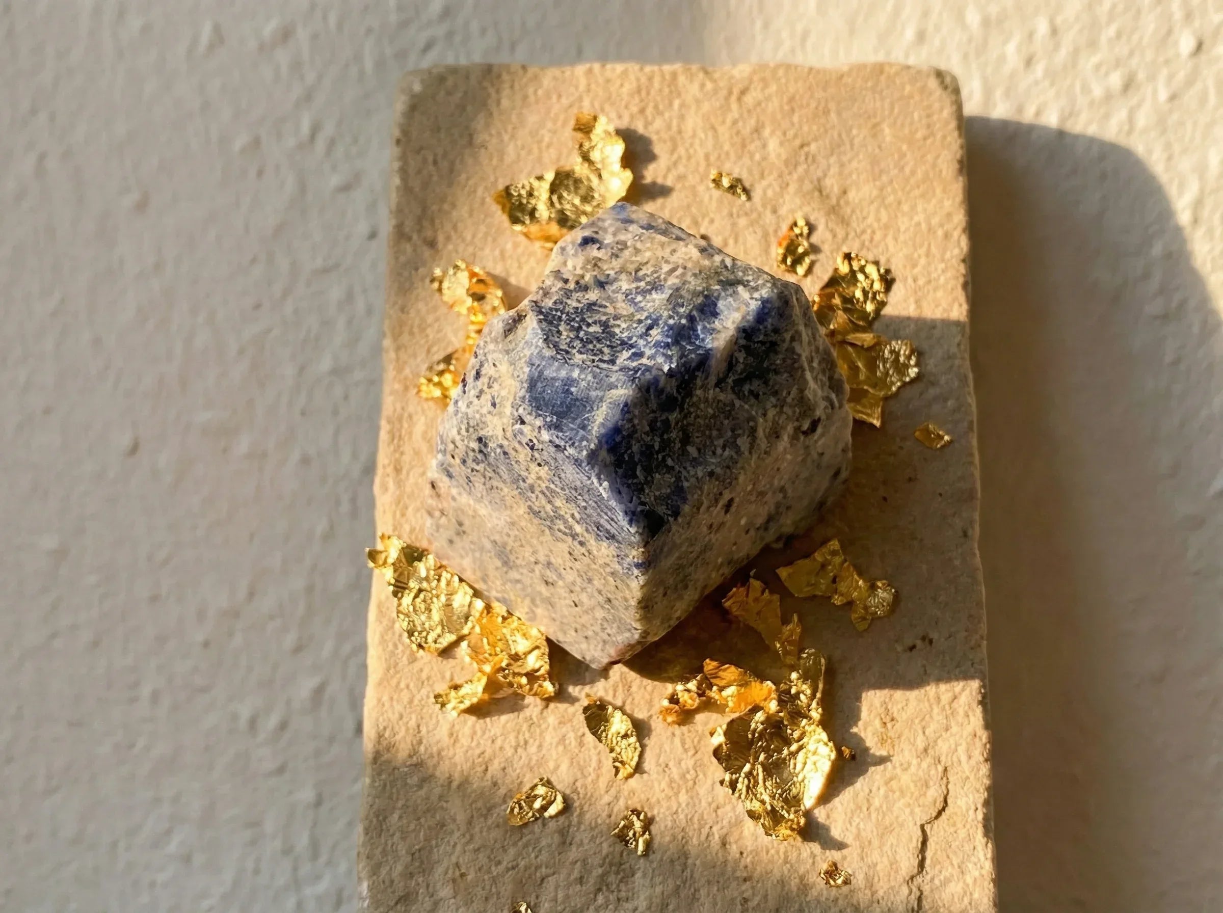 Pierres lithothérapie Sodalite Brute - Intuition & Profondeur Bleue - Essences Agape 40450952