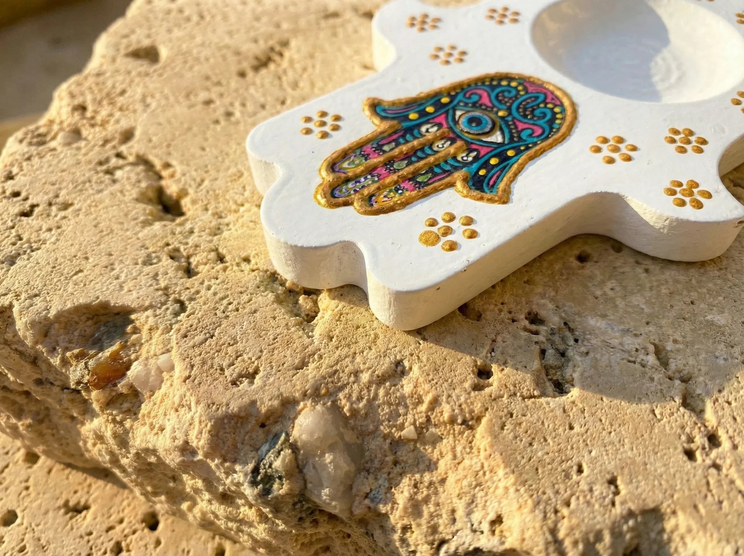 Porte bougie Main Fatima Gypse Solaire - Vitalité, Guérison & Or - Essences Agape 4569240