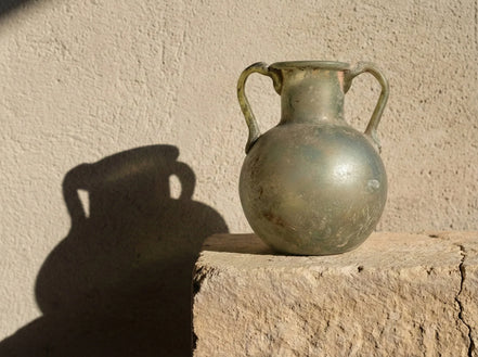 Reproduction verre antique Amphore - Équilibre & Dualité - Essences Agape 51320368