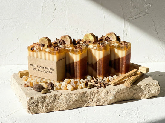 Savon fait maison Palo Santo et Louban - Protection Totale Lieu - Essences Agape 38920397