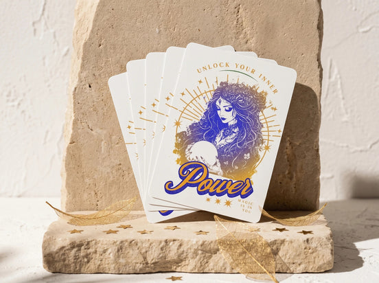 Jeu de cartes poker sorcière, illustration mystique, violet et or, texte 'Power' et 'Unlock Your Inner Power'.